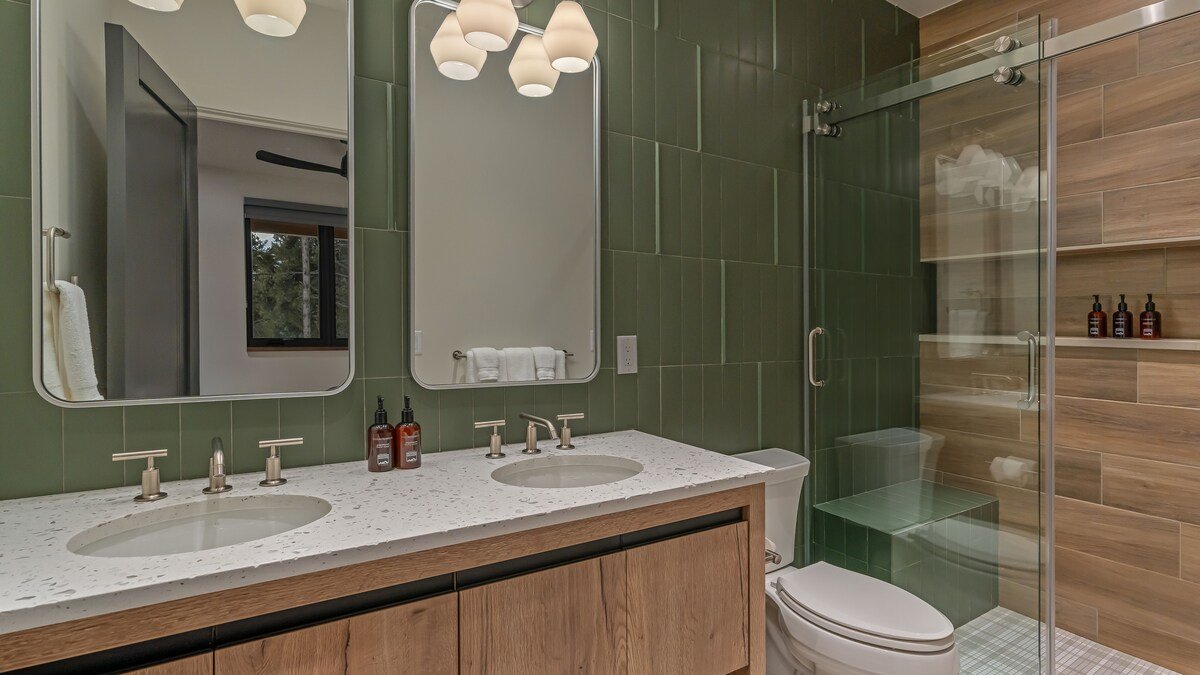 New Home, Modern Luxury | Blue Valley Chalet gallery image 3