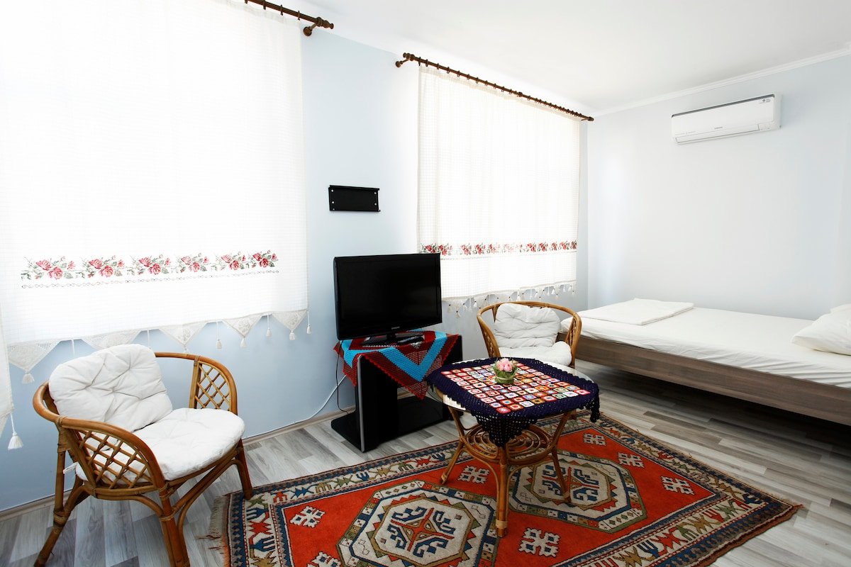 Blue Suites by V Deluxe gallery image 3