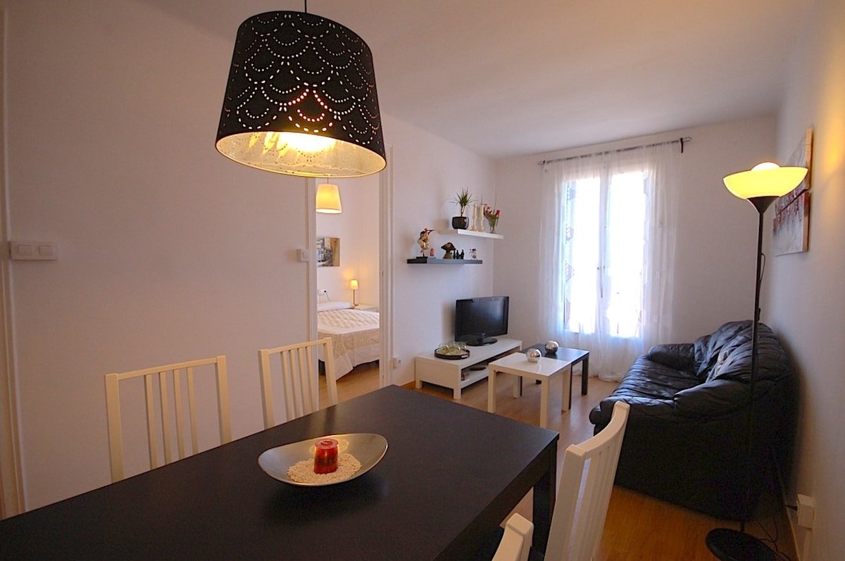 APARTMENT BARCELONA near BEACH gallery image 2