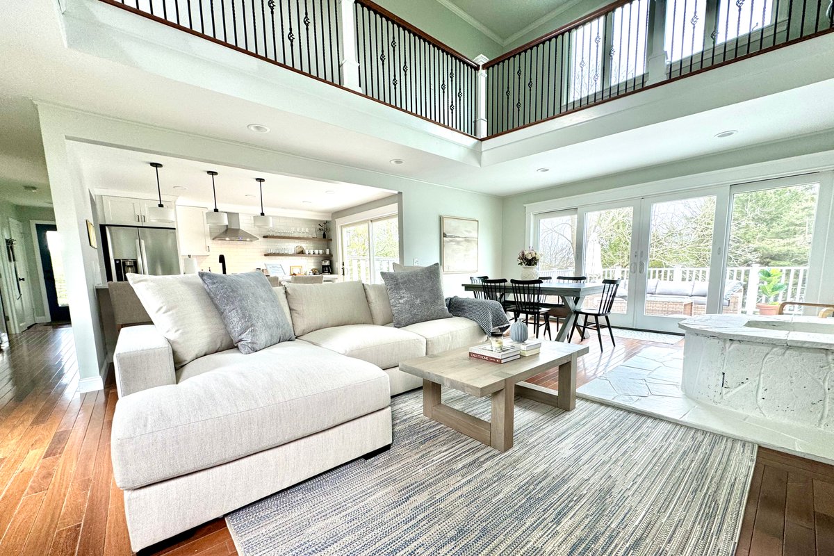 Pet Friendly Beach Home Close To Newport