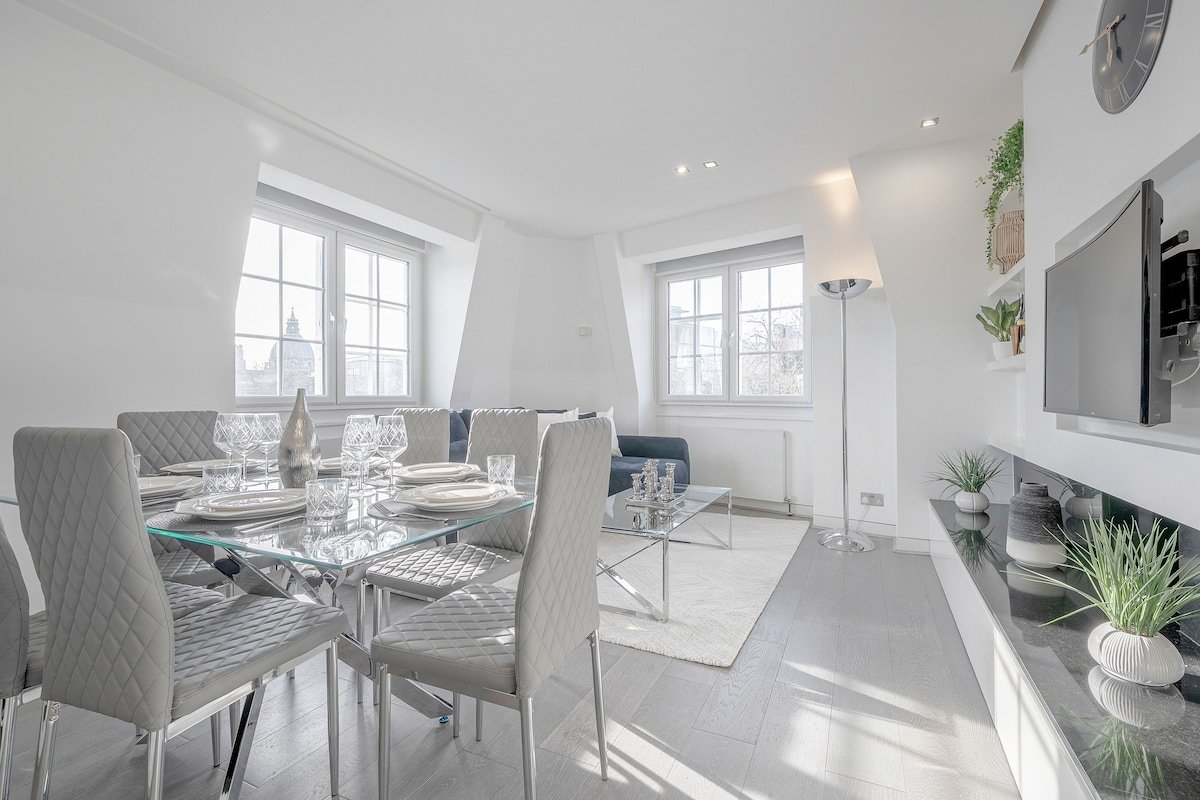 Sublime Knightsbridge Penthouse / 2Bed 2.5 Bath gallery image 5