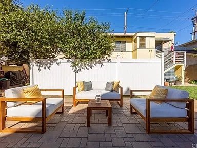 1 block from the beach spacious vacation home gallery image 5