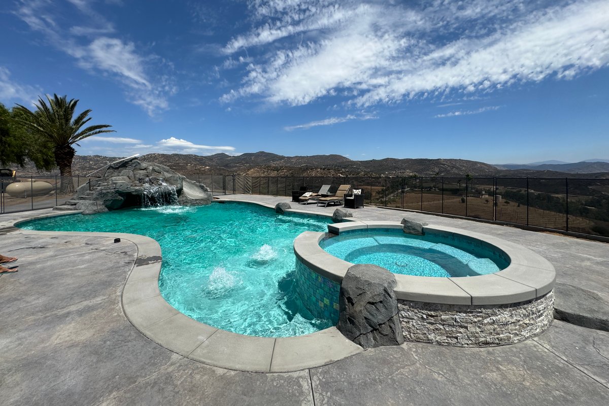 4000 SQFT Modern Ranch Home with Resort Pool/Spa
