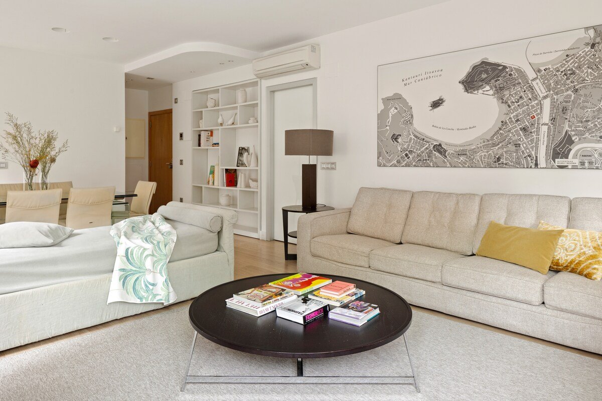 Easo Suite 7 by FeelFree Rentals gallery image 5