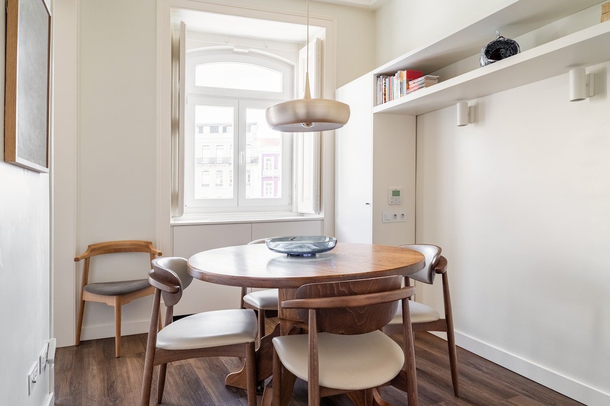 Marble, Molding, and Timber Frames at a Stylish City Retreat gallery image 2