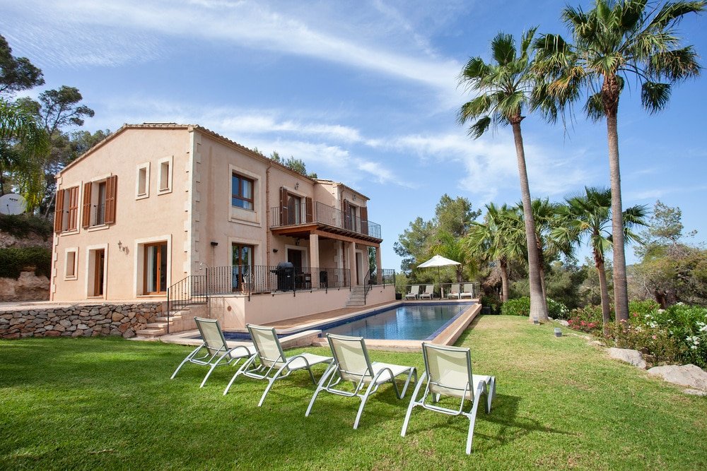 Mountain and sea view Villa gallery image 3