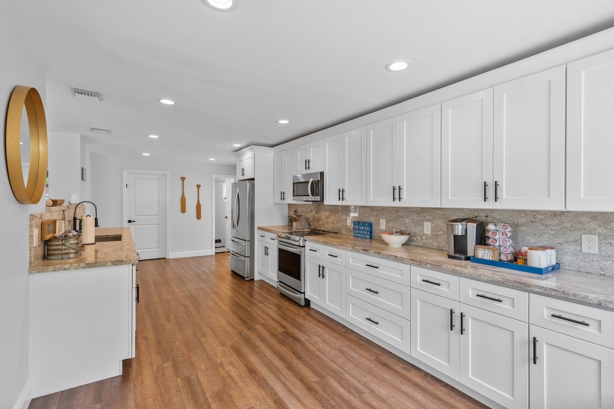 2 blocks to the beach*Pool*Ocean Access*Dock*Grill gallery image 4