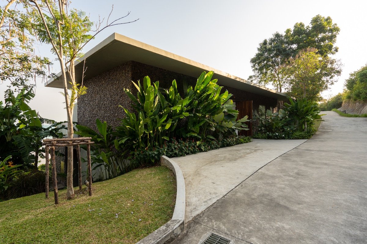 COMO Point Yamu 2-Bedroom Pool Villa gallery image 3