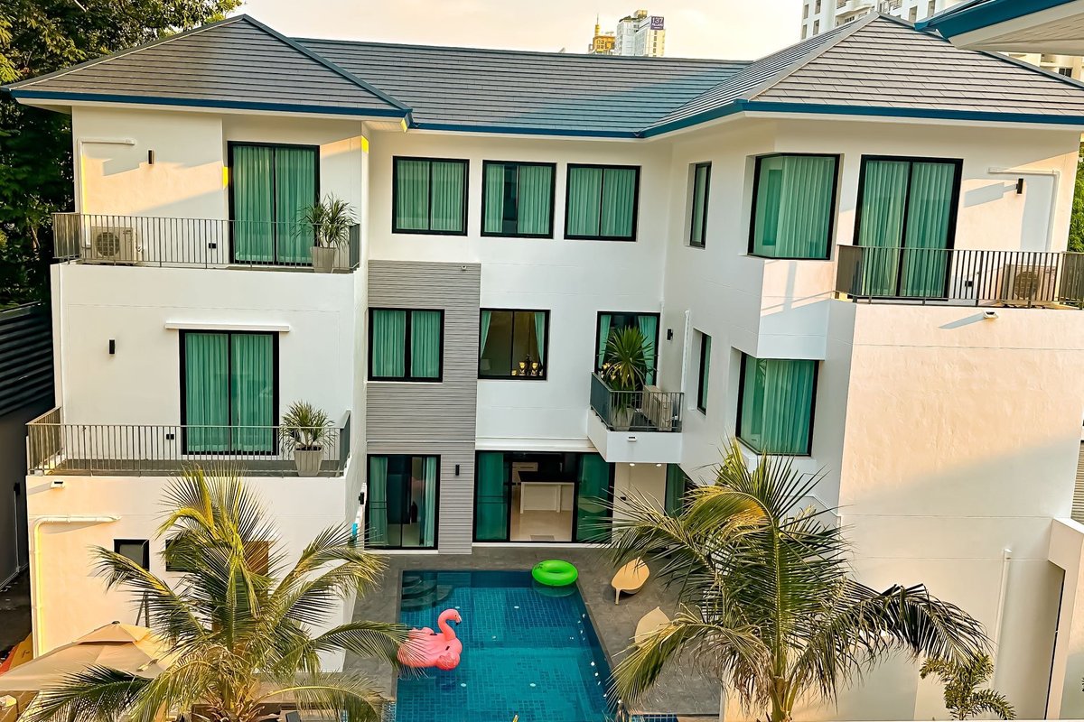 免费接机 市中心豪华独栋泳池别墅 800㎡ KTV包房 Netflix 管家服务