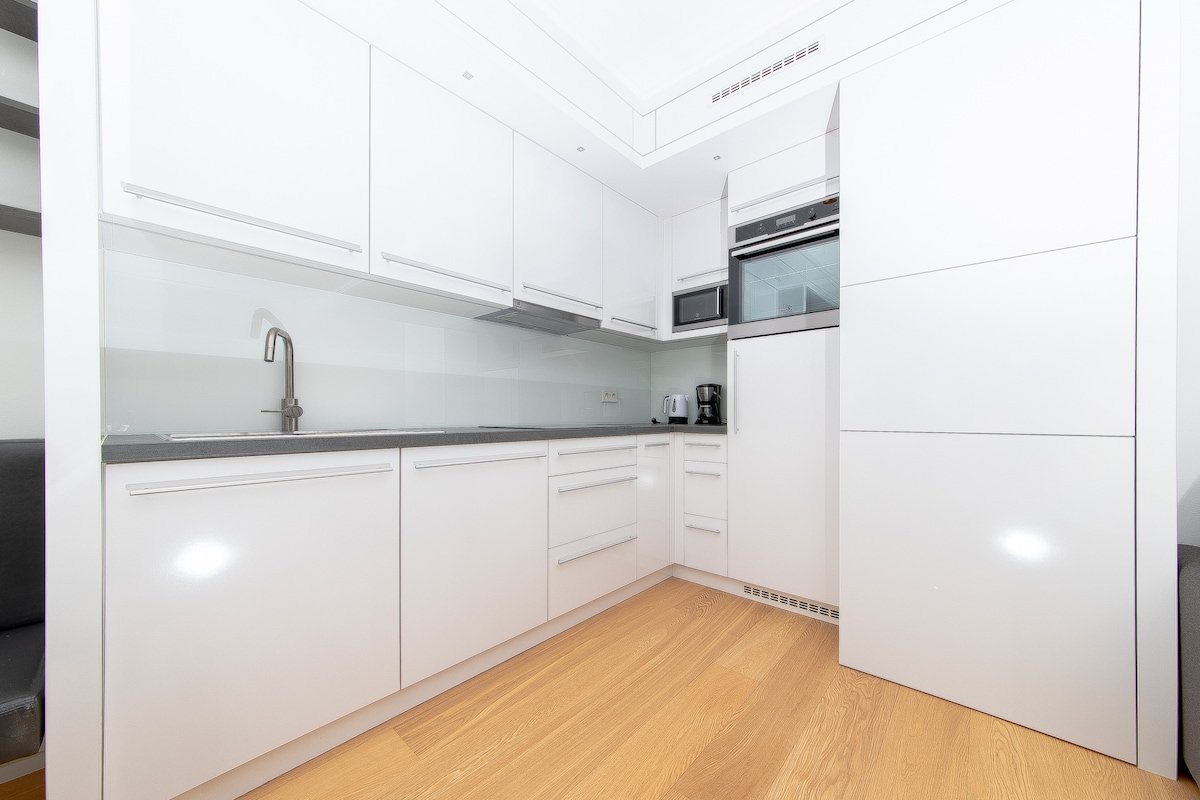 City penthouse/Beautiful terrace/Close XMas market gallery image 3