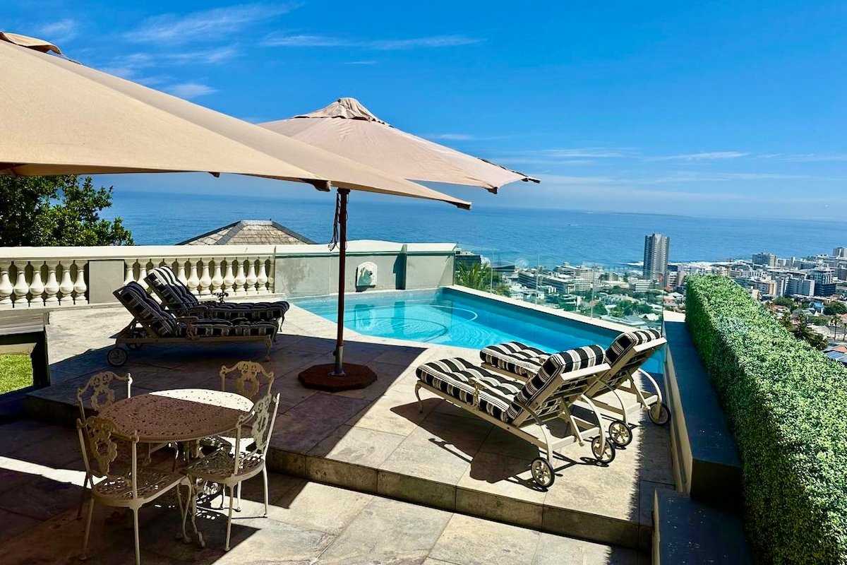 Cape Town Fresnaye 4 Bedroom Villa 222 – Sea Views gallery image 2