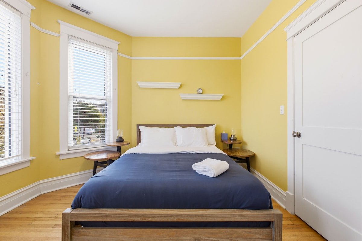 Warm & Comforting 4br/2ba In Andersonville gallery image 3