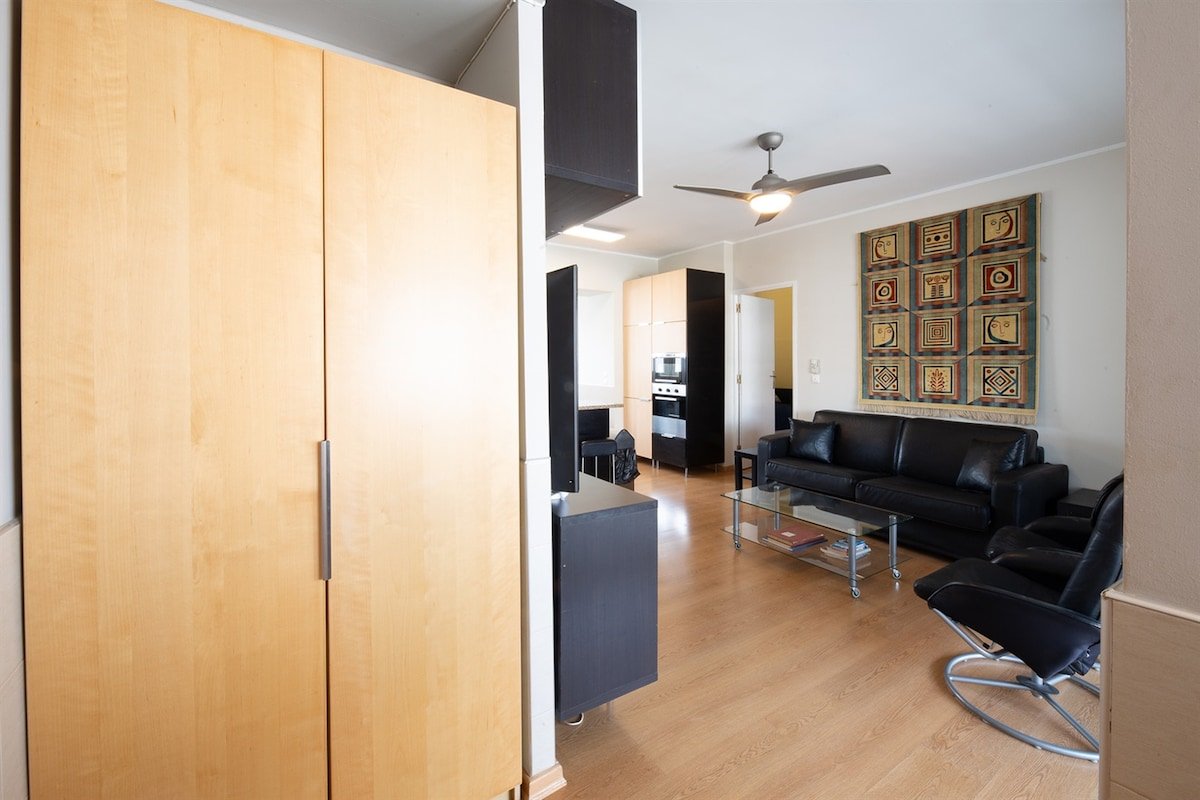 Acropolis Blue 4 Bd 4 Ba, all ensuite baths gallery image 3