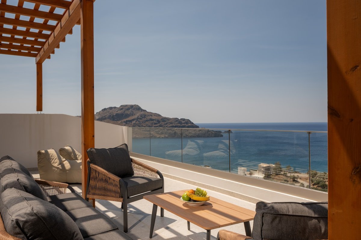 Villa Sibylla Seaview w/ infinity pool gallery image 5