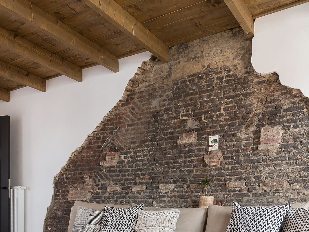 19th century house | historic centre | 10 people | gallery image 5