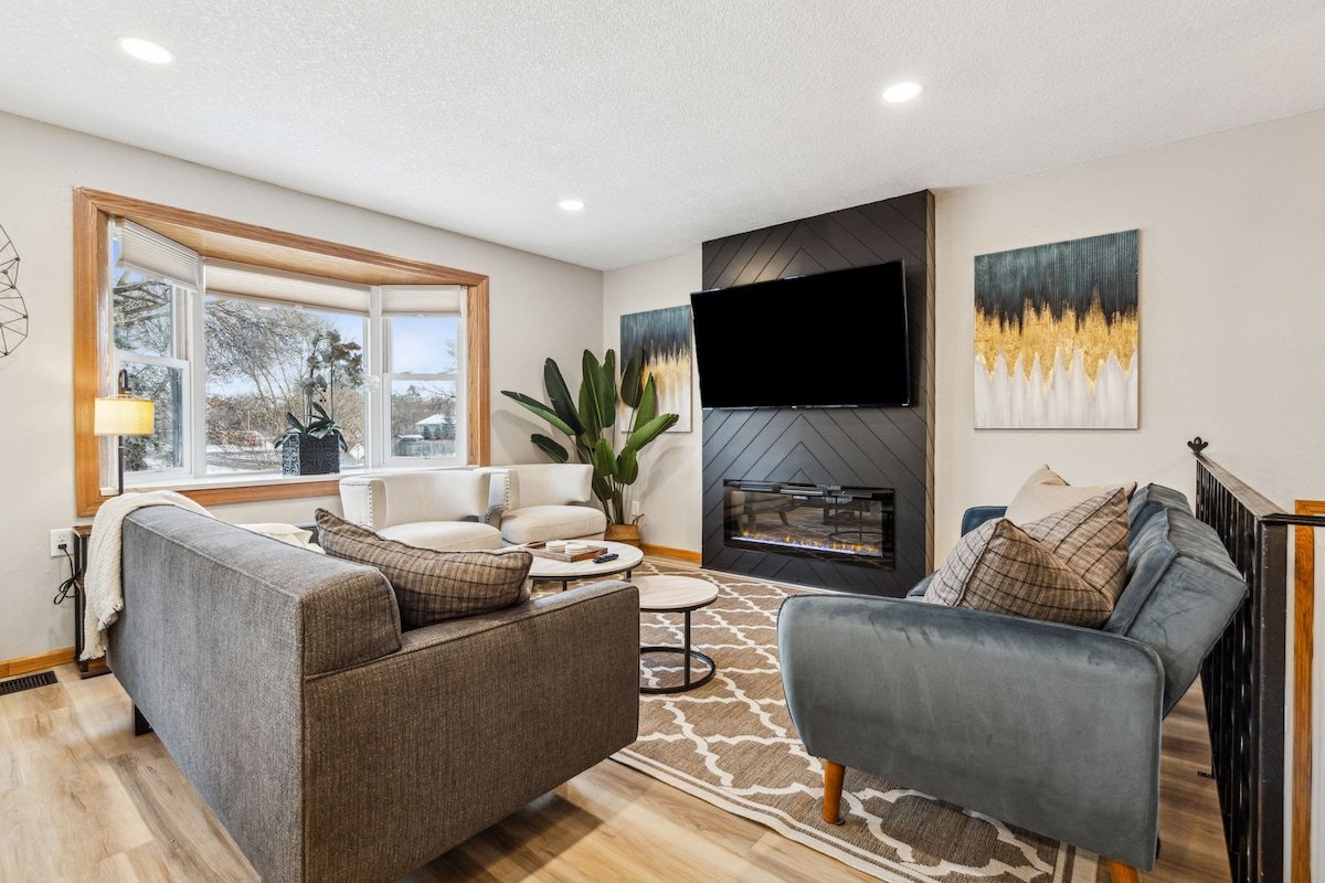 Champions’ NSC Retreat HotTub Grill FirePit Fenced gallery image 4