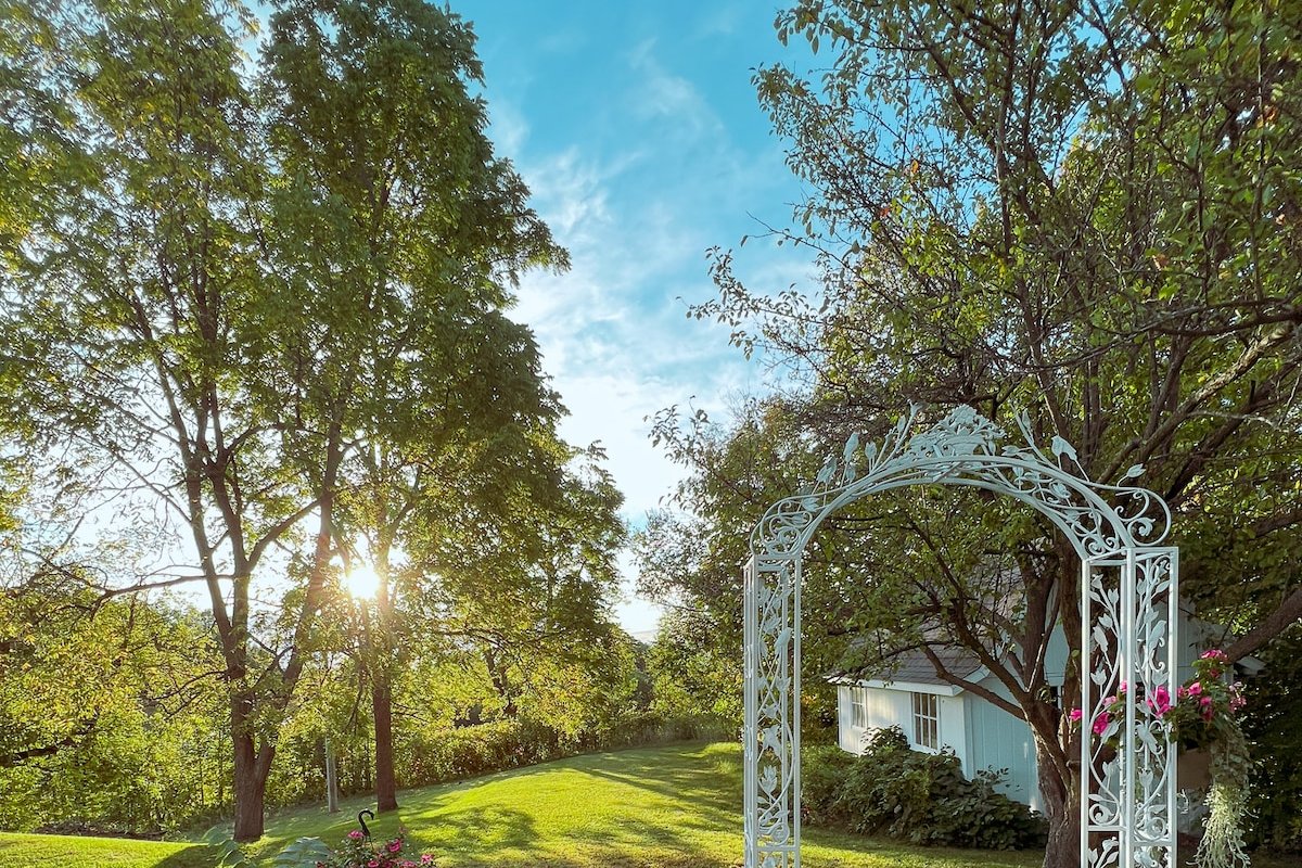 Grandpa’s Pool House gallery image 5