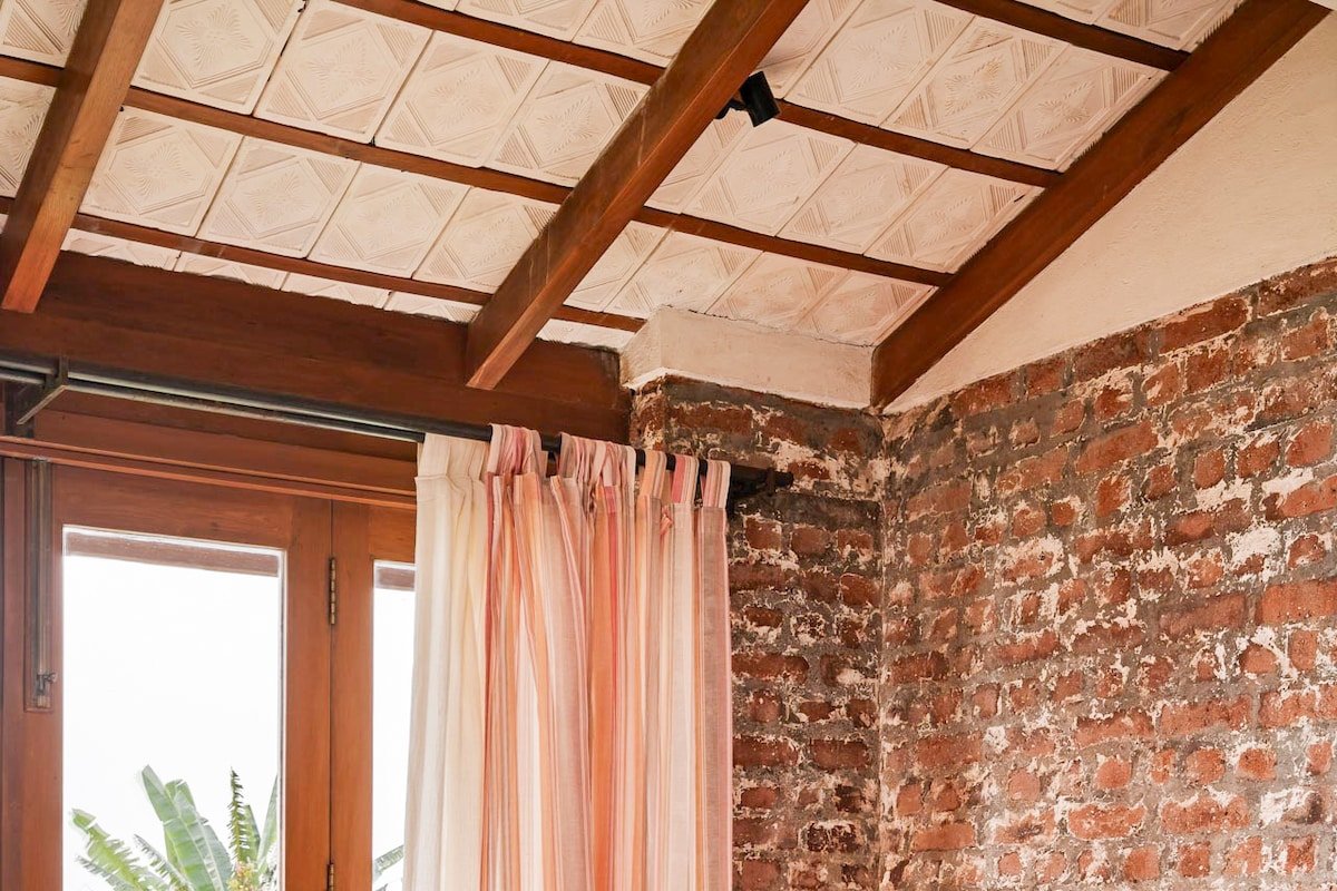 Om Anantha gallery image 3