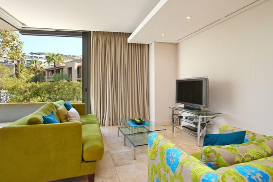 Pembroke G13 Photo 2