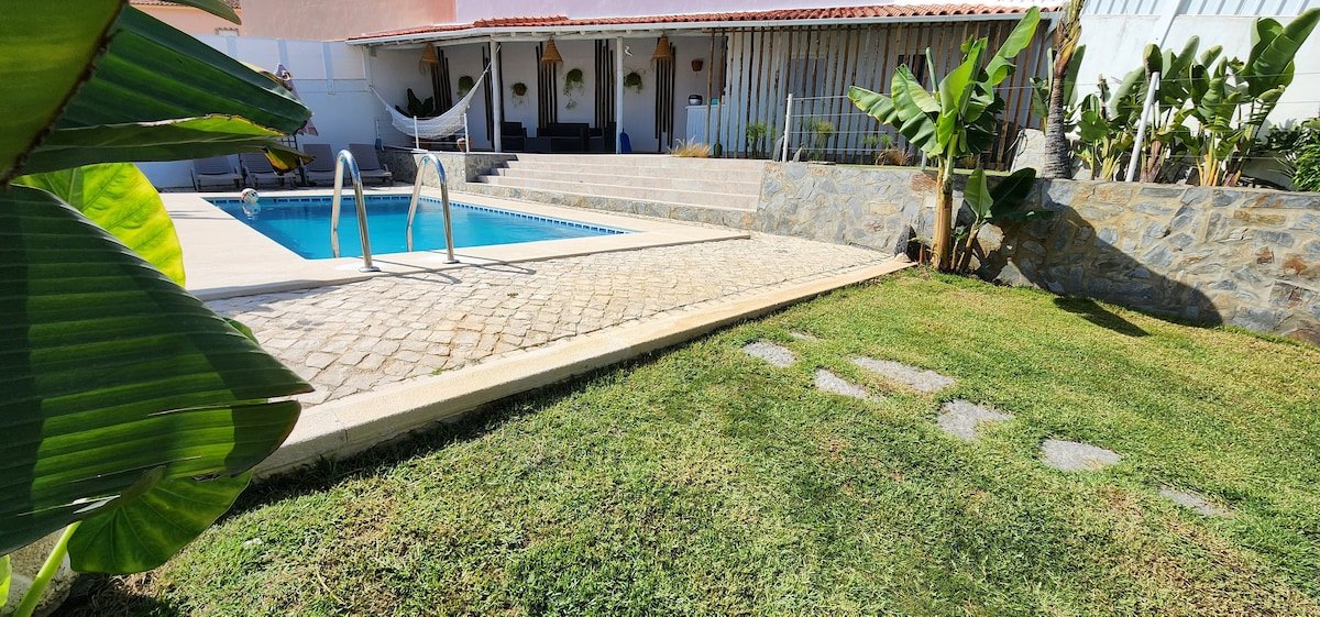 Villa Baixus swimming pool and games room! gallery image 4