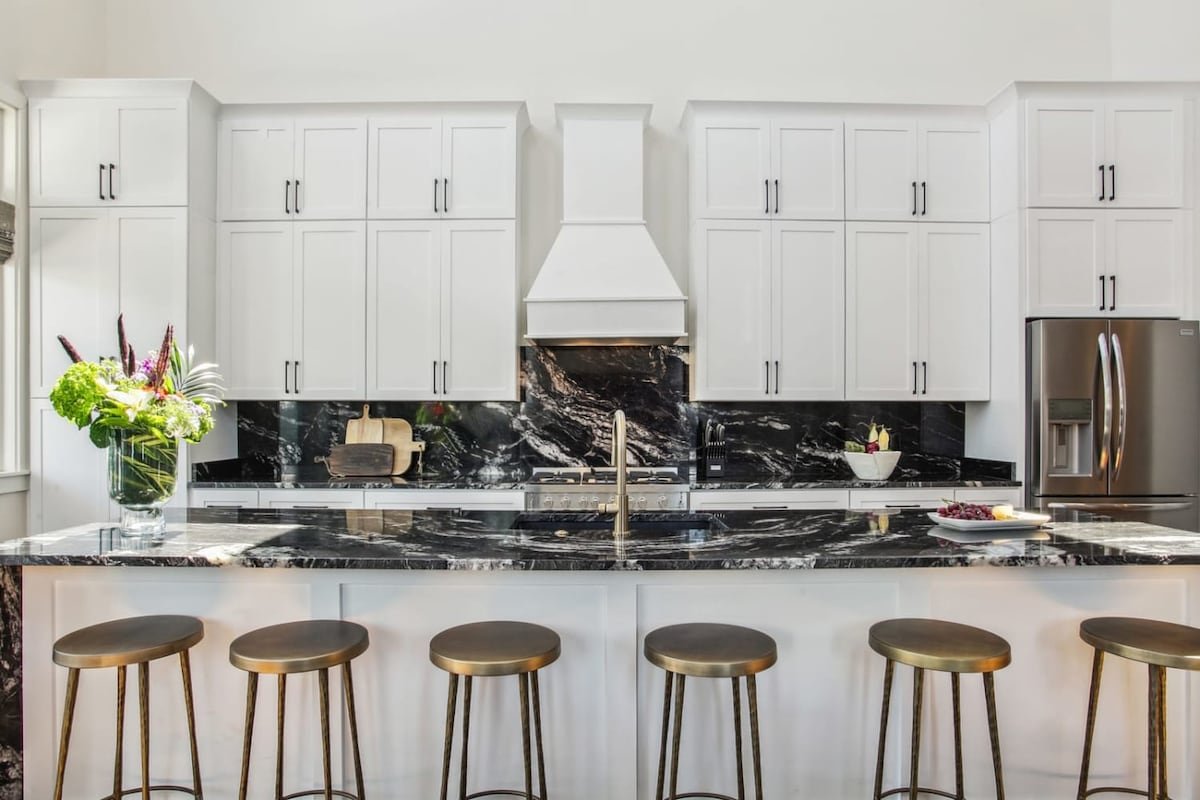 New Stylish Renovation | Heated Pool & Spa gallery image 5