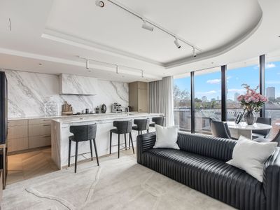 Saint Moritz Luxury in St Kilda