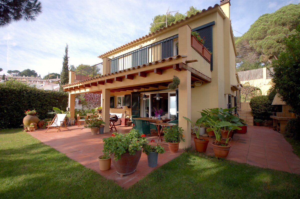 LOVELY GARDEN HOUSE in MAR MENUDA gallery image 2