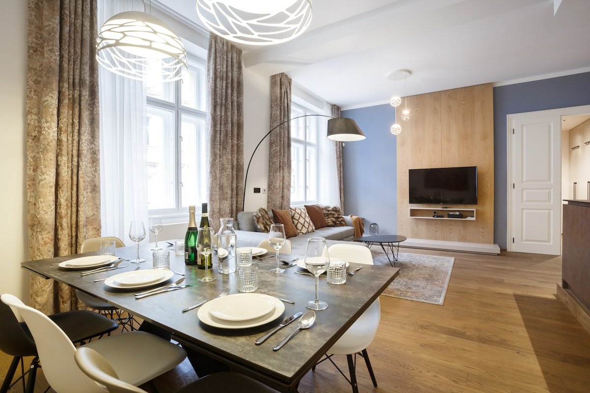 Luxury Prague Riverside Apartment – 3 bedrooms gallery image 3