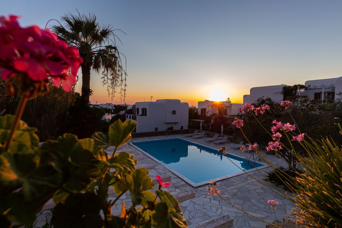 Calypso Mykonos Town (Sea View) gallery image 3