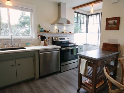 1912 Historic Craftsman • 5bd • A/C • Dogs • EV