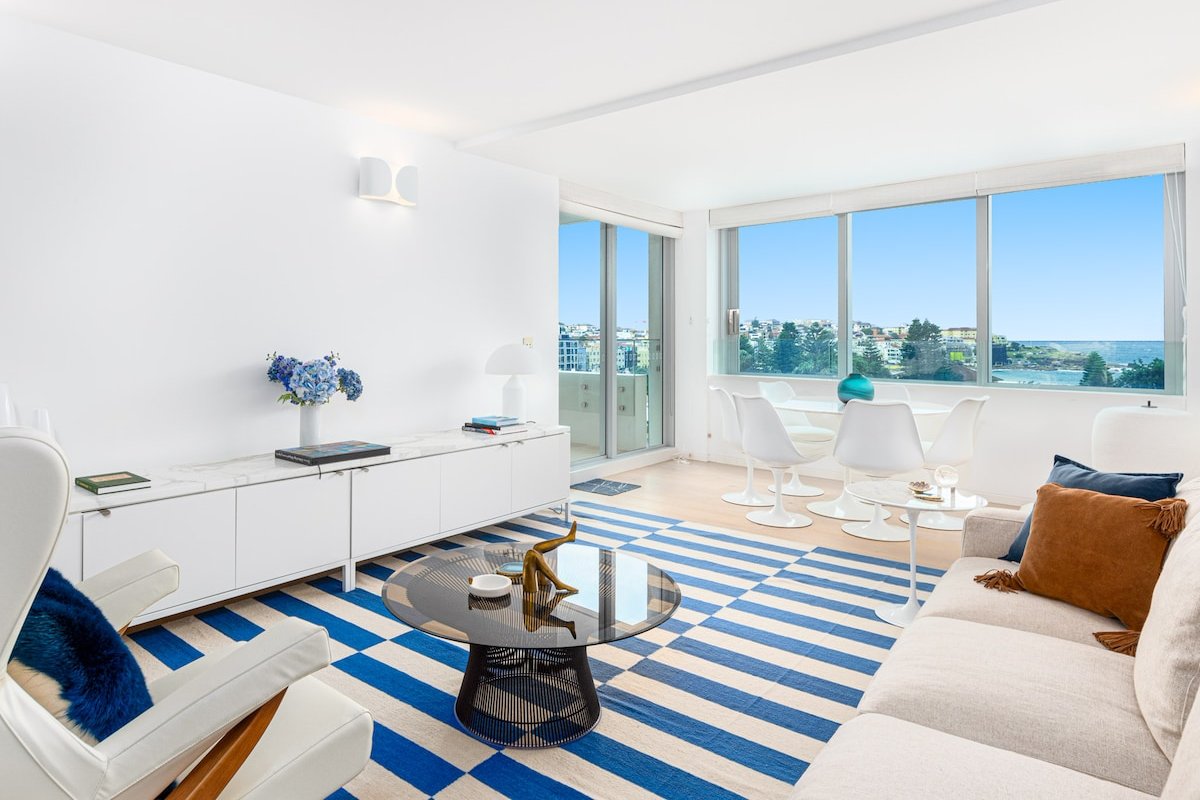 Spectacular Views, Designer Feel & Balcony gallery image 2