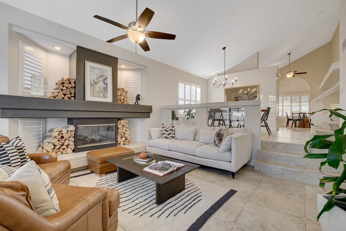 Beautiful 5BR w/Casita, Pool & Hot Tub, Games gallery image 2