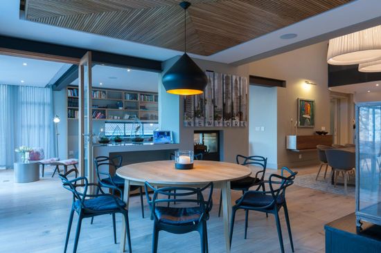 Photo 3 of The Glen Villa accommodation in Higgovale, Cape Town with 4 bedrooms and 4.5 bathrooms