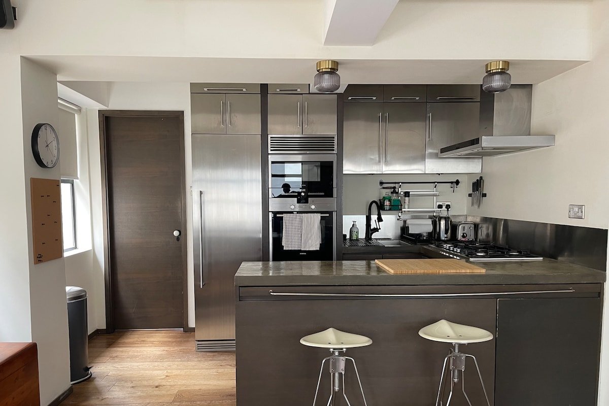 Sheung Wan, Stylish+spacious 2BD, fam friendly gallery image 5