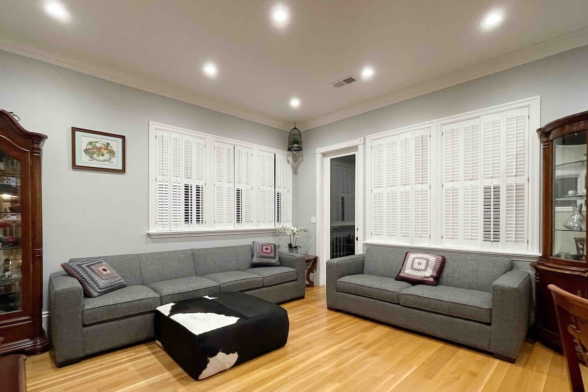 Totally Renovated Victorian House in Center SF! gallery image 5