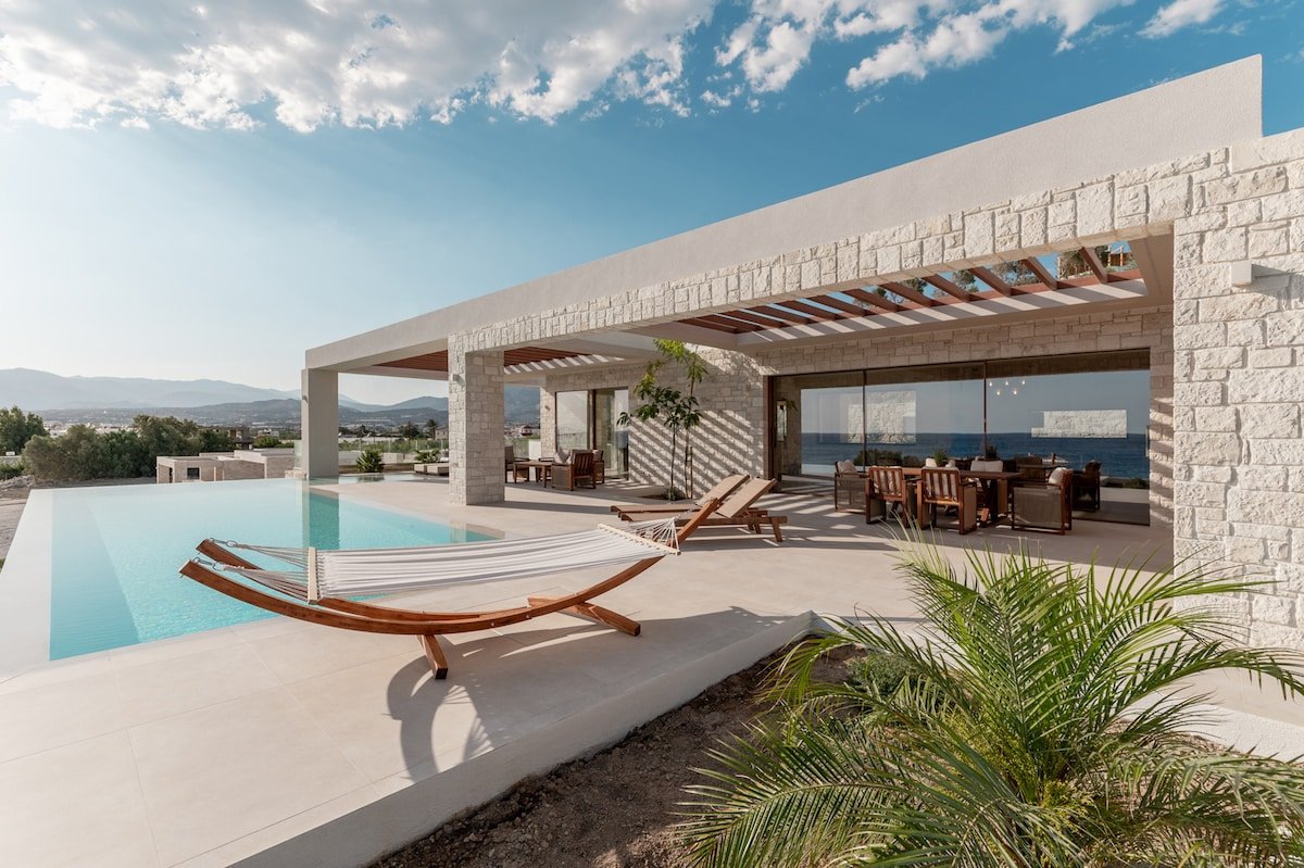 Brand New Beachfront Villa gallery image 3