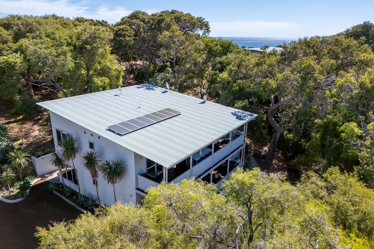 Twilight I Private Properties gallery image 2