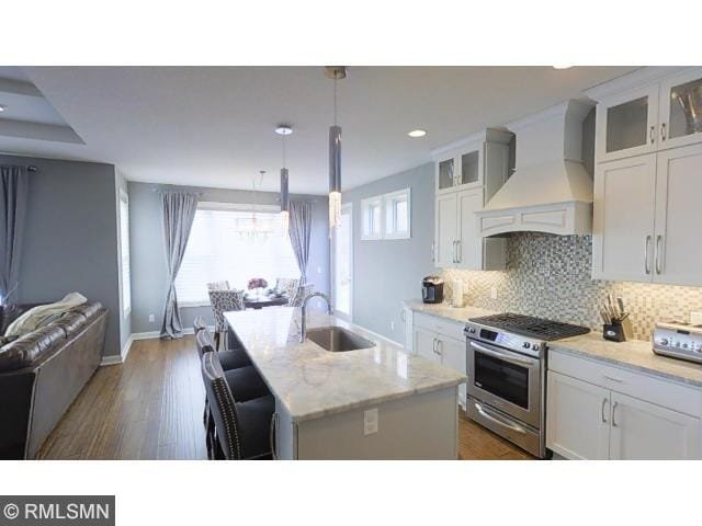 Downtown Wayzata just a short walk to coffee shop gallery image 5