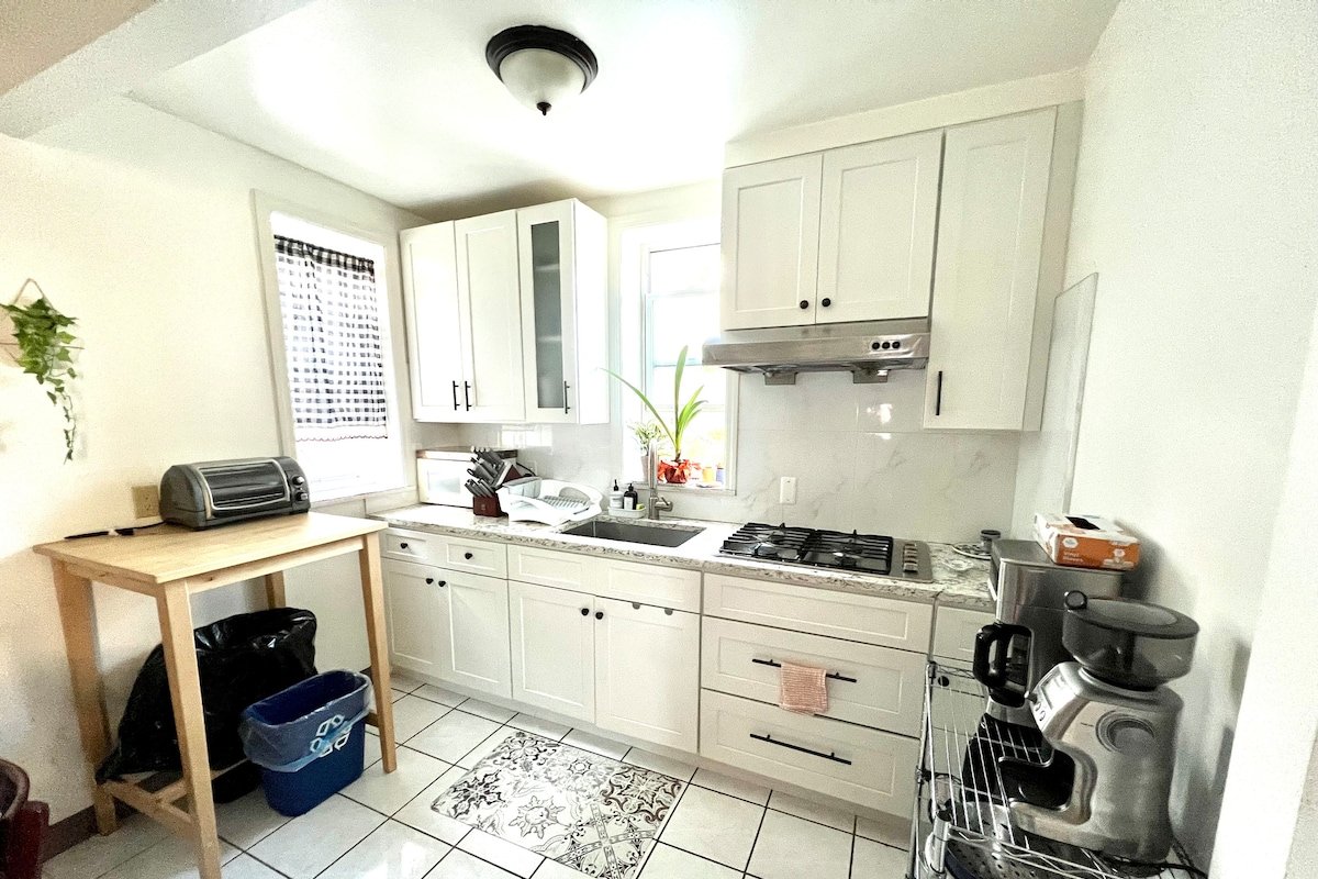 Solid House 4BD 2BA In-Unit Laundry NYC gallery image 5