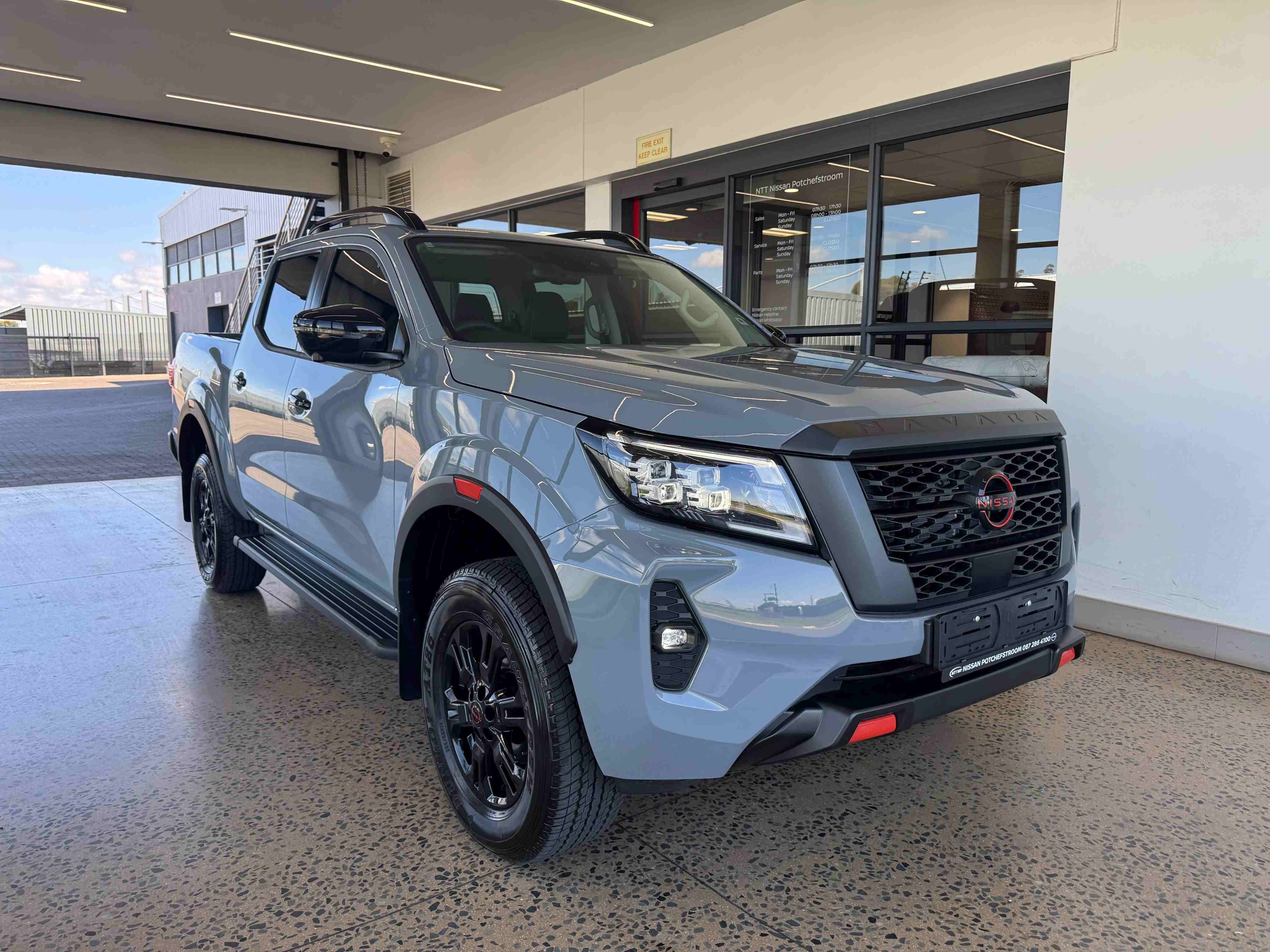 NISSAN NAVARA 2.5DDTI PRO-4X 4X4 A T D C P U for Sale in South Africa