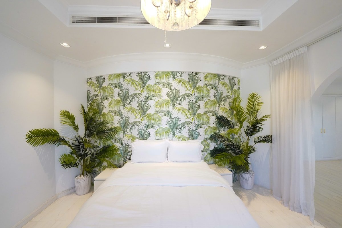 DREAM VILA•8000 SQFT•Palm Jumeriah•Pool•Sauna•LUXE gallery image 2