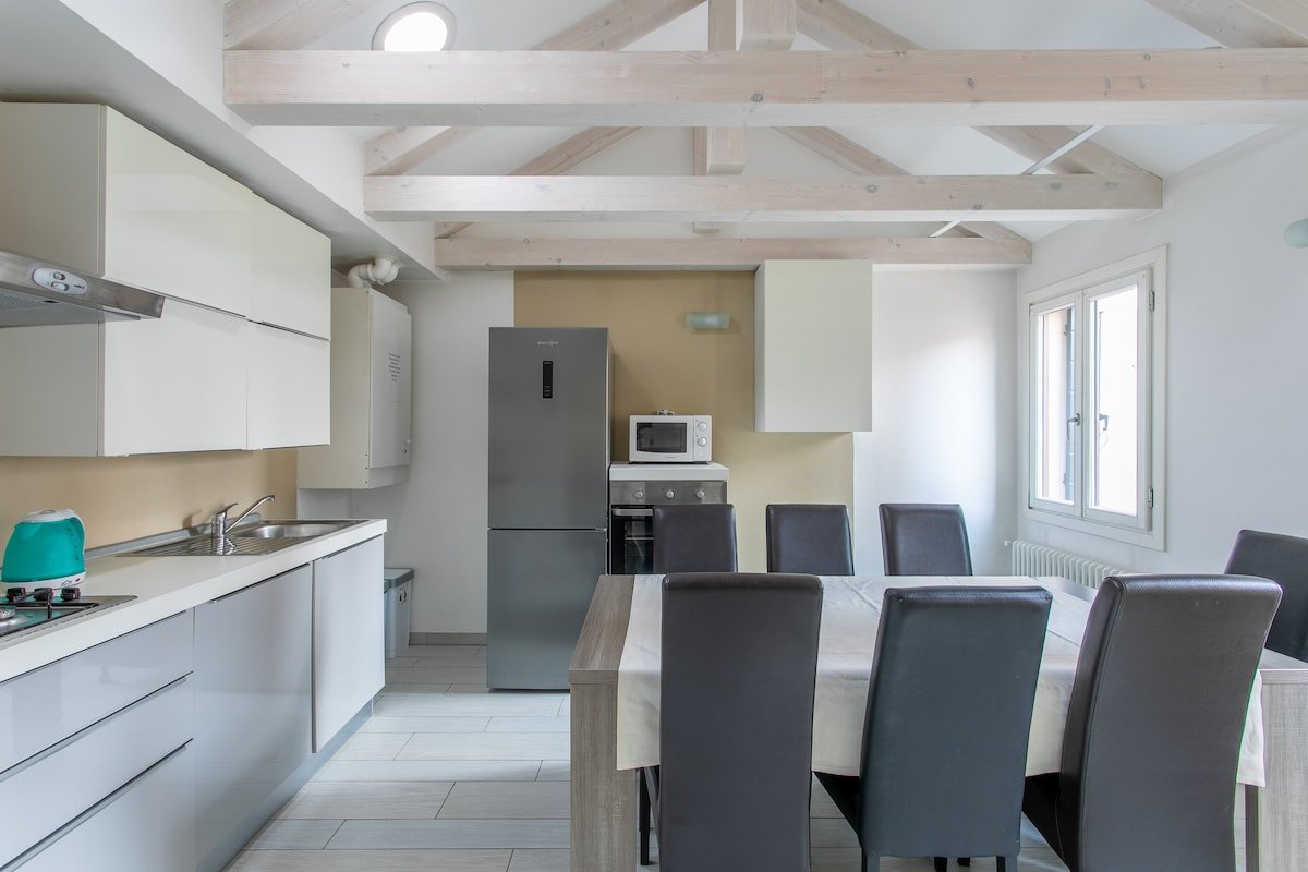 Corte del Tintor 2103 with rooftop terrace gallery image 5