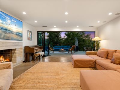 Mid-Century Gem in Hollywood Hills