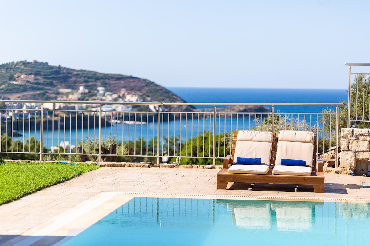 Paris Villa, with Pool, BBQ, Playground & SeaViews gallery image 2