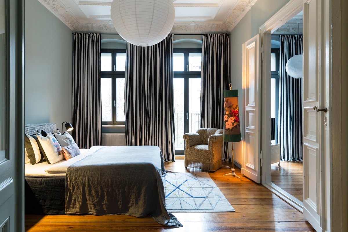 2 Bedroom Apartment Large with Balcony