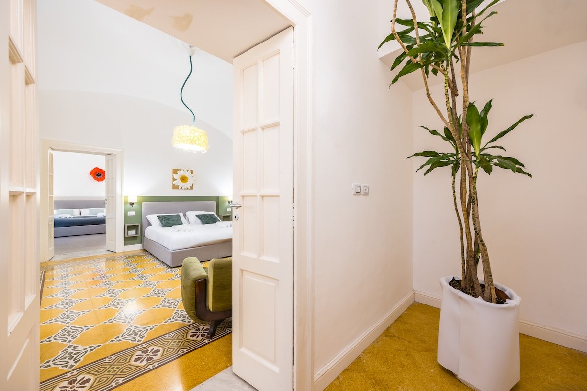 Kea Home, entire house in the heart of Naples gallery image 2