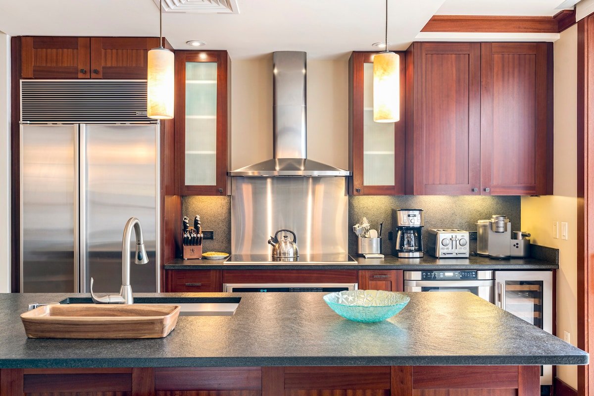 Ke Ola Nani “Beautiful Life” Beach Villas gallery image 3