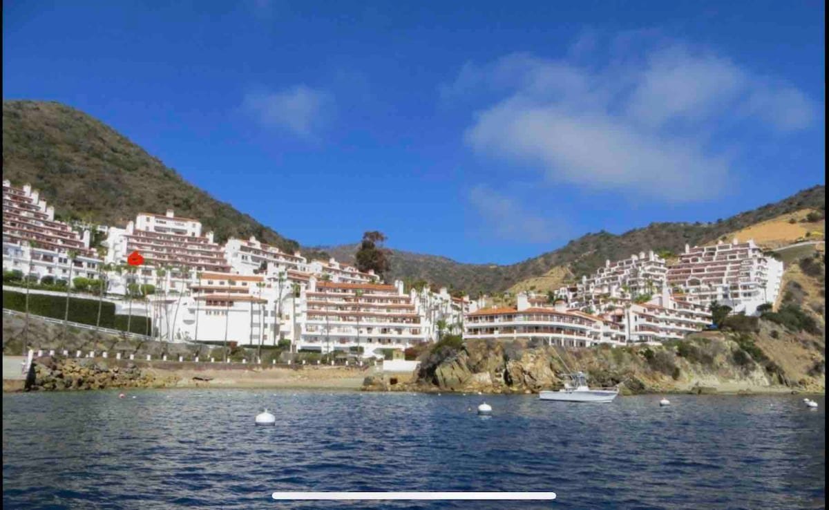 Island Condo w/ Golf Cart 2BR 2Bath Corner Unit gallery image 5