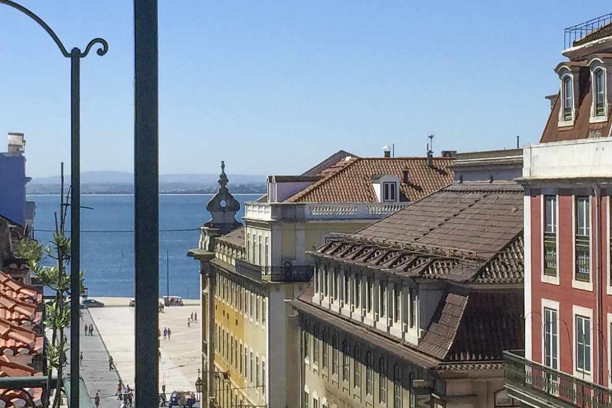 Lv Premier Baixa CN1- AC, elevator, central, view