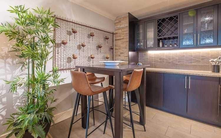 Heart of Downtown – AC/w parking gallery image 4